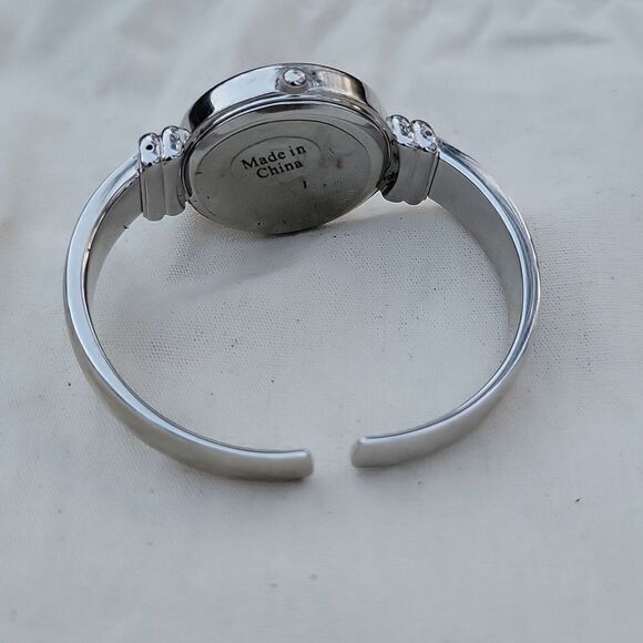 Ladies Persona Bracelet Cuff Silver Tone Quartz Watch - New - Picture 4 of 9